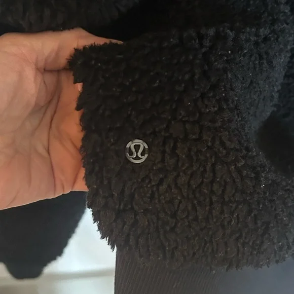 lululemon athletica Black Teddy Fleece Hoodie Jacket - Picture 4 of 4